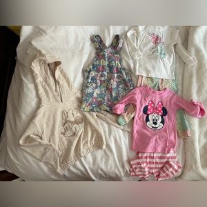 6 piece brand new baby girl clothing bundle 6-12 months